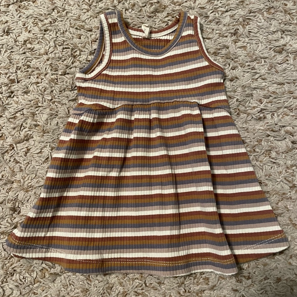 EUC Quincy Mae Dress